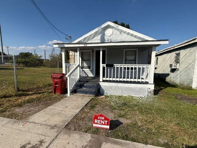 property at 516 E Laura St