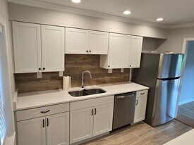 5027 Forest Lake Pl in Columbia, SC - Building Photo