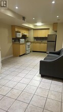 3 Streamside Ln in Brampton, ON - Building Photo - Building Photo