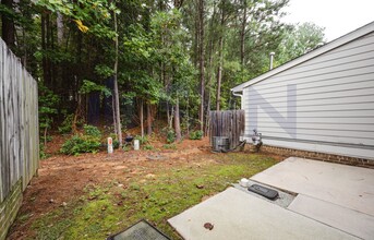 2822 Pickett Rd in Durham, NC - Building Photo - Building Photo