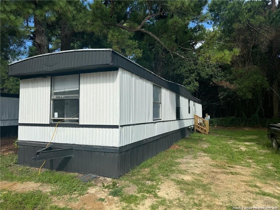 2925 Dunebuggy Ln in Fayetteville, NC - Building Photo