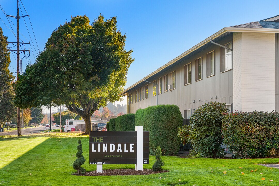 Lindale in Springfield, OR - Building Photo