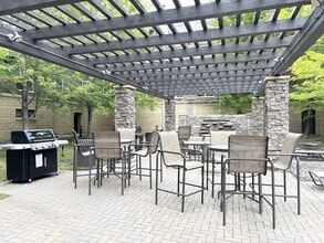 13570 Technology Dr, Unit 2112 in Eden Prairie, MN - Building Photo - Building Photo