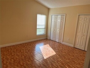 2823 Palm Isle Way in Orlando, FL - Building Photo - Building Photo