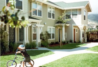 Greenridge in South San Francisco, CA - Foto de edificio - Building Photo