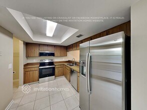 11301 Hollyglen Dr in Tampa, FL - Building Photo - Building Photo
