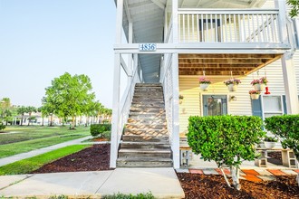 Egret Crossing Apartments in Southport, NC - Building Photo - Building Photo