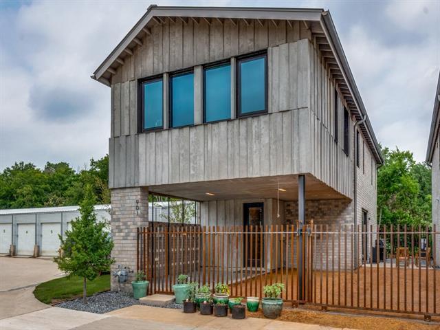 905 Blackland Ct in Dallas, TX - Building Photo - Building Photo