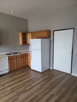 110 S Webster Ave in Omro, WI - Building Photo