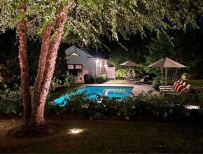 23 Howard St in Sag Harbor, NY - Foto de edificio - Building Photo