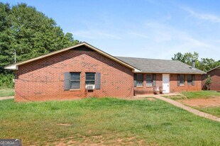 217 Tanglewood Dr in Monroe, GA - Building Photo
