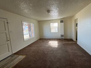 76 Virginia St in Bishop, CA - Building Photo - Building Photo