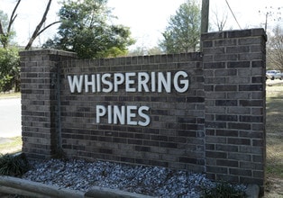 Whispering Pines in Phenix City, AL - Foto de edificio - Building Photo
