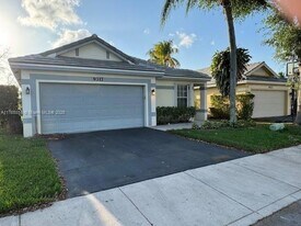9317 Arborwood Cir, Unit 1821 Fruitvale Ave#3 in Davie, FL - Building Photo
