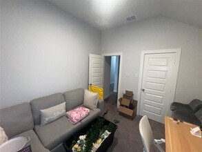 107 Lavender St in Forney, TX - Building Photo - Building Photo