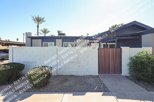 712 N Santa Barbara in Mesa, AZ - Building Photo