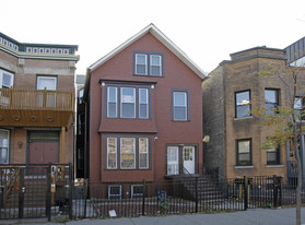 1125 W Addison St Apartments