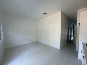 135 NW 60th St in Miami, FL - Building Photo - Building Photo