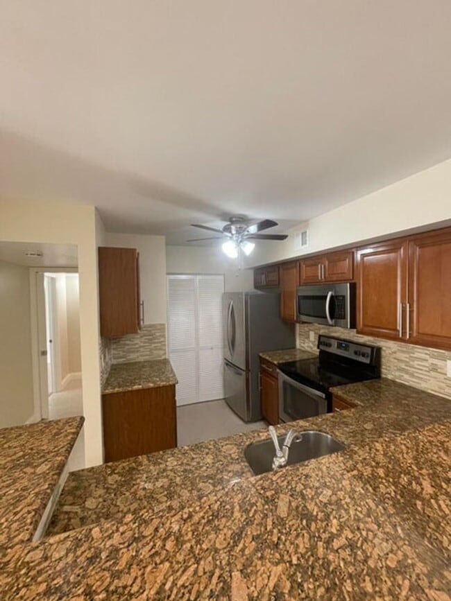 1743 Village Blvd in West Palm Beach, FL - Building Photo - Building Photo