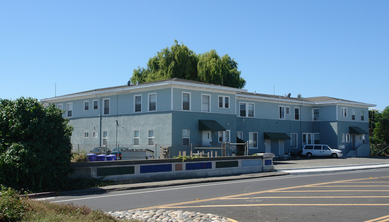 Rodeo Bayview Apartments in Rodeo, CA - Building Photo