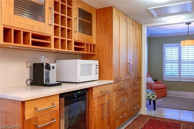 property at 285 5th Ave S