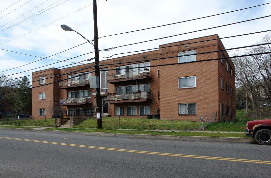 808 Chesapeake St SE in Washington, DC - Building Photo