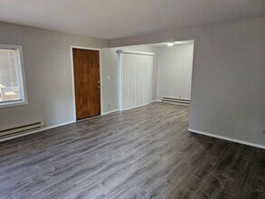 810 Spring Ave in La Grande, OR - Building Photo - Building Photo