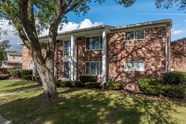 Montie Park Apartments in Lincoln Park, MI - Building Photo - Building Photo