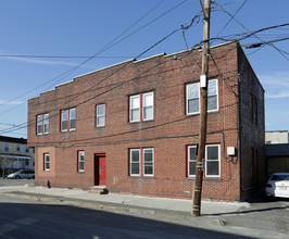 571 Jackson Ave in Elizabeth, NJ - Building Photo - Building Photo