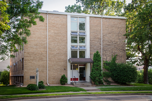 Sela Campus University Apartments in Minneapolis, MN - Foto de edificio - Building Photo