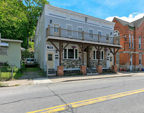 33 S Main St in Castleton On Hudson, NY - Building Photo - Building Photo