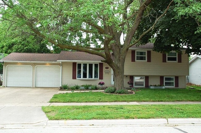 property at 1221 Lark St