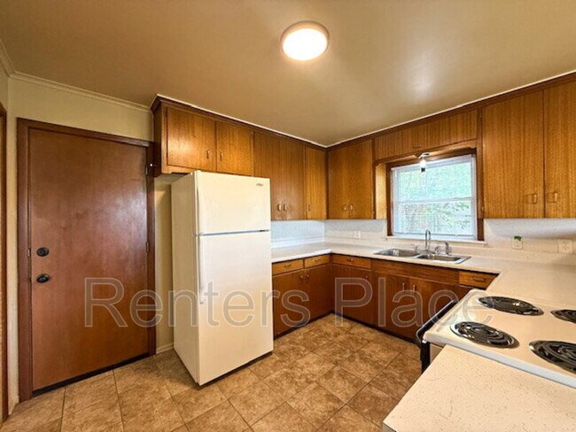 1045 E 53rd St in Tulsa, OK - Building Photo - Building Photo
