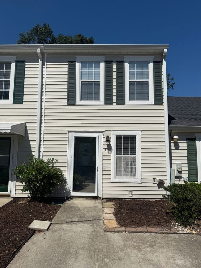 property at 31 Londonberry Ln