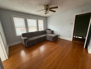 527 Gallivan Blvd, Unit 3 in Boston, MA - Building Photo - Building Photo
