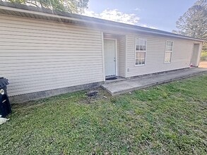 1326 W Huntington Ave in Jonesboro, AR - Building Photo - Building Photo