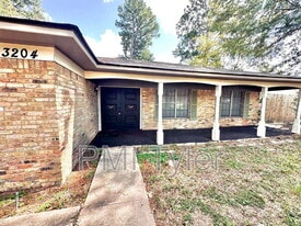 3204 Old Jacksonville Hwy in Tyler, TX - Building Photo