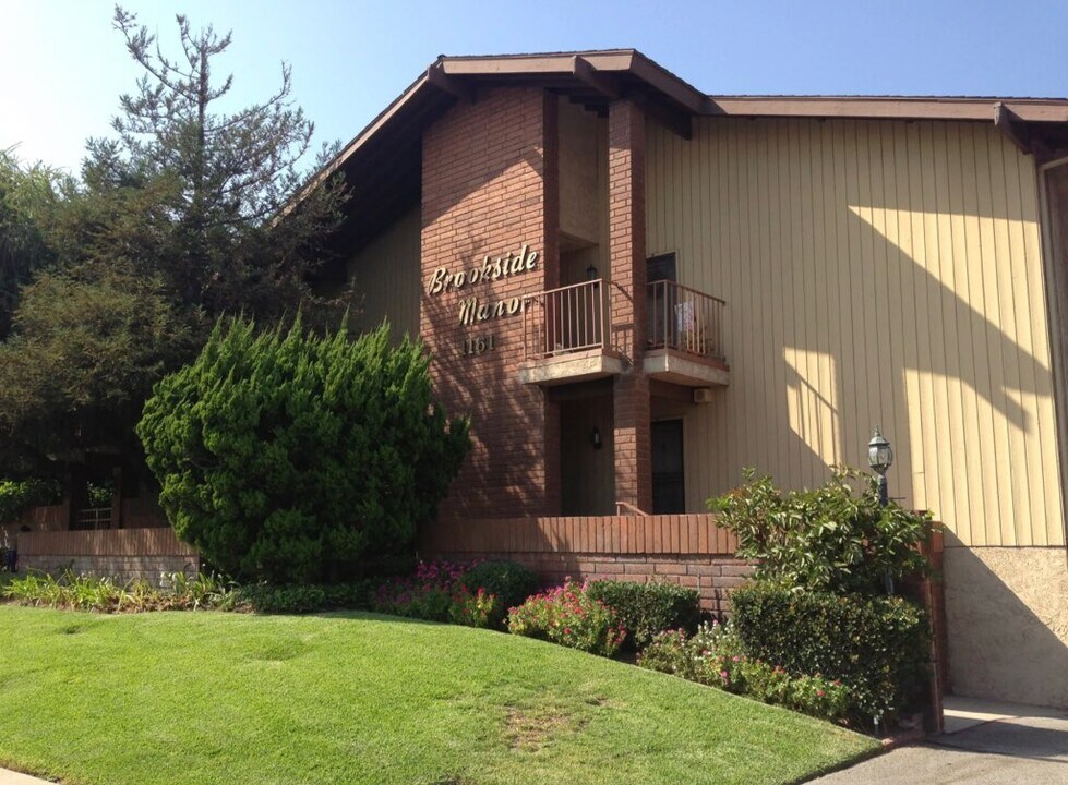 1161 W Duarte Rd, Unit 26 in Arcadia, CA - Foto de edificio