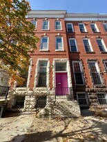 1812 N Calvert St in Baltimore, MD - Building Photo