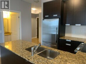 55 Eglinton Ave W in Mississauga, ON - Building Photo - Building Photo