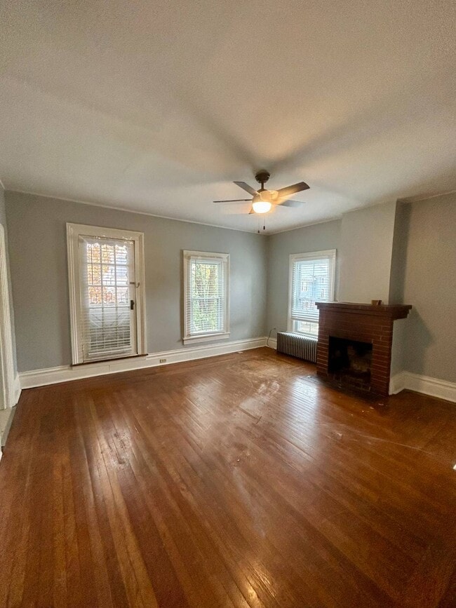 107 Caroline St in Saratoga Springs, NY - Building Photo - Building Photo