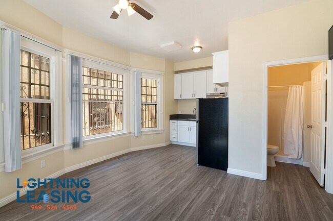 property at 1015 S Burlington Ave