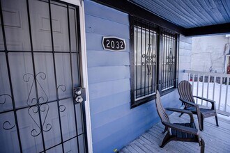 2032 Elliott Ave in Toledo, OH - Building Photo - Building Photo