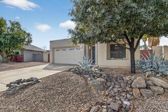 15481 W Mauna Loa Ln in Surprise, AZ - Building Photo - Building Photo