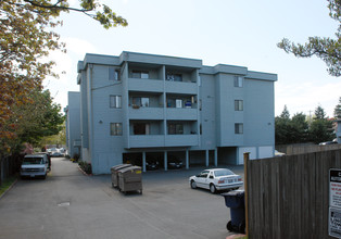 Michelle Apartments in Seattle, WA - Building Photo - Building Photo