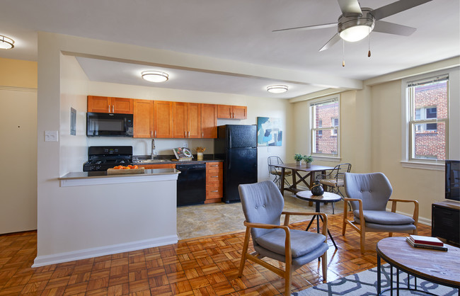 The Glenwood Apartments in Washington, DC - Building Photo - Building Photo