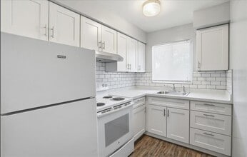 5991 Fairfield Ave S in St. Petersburg, FL - Building Photo - Building Photo