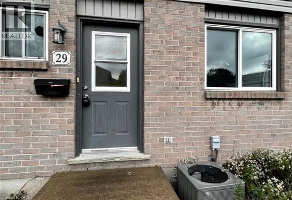 490 Third St in London, ON - Building Photo