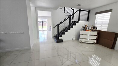 10032 NW 87th Ter in Doral, FL - Building Photo - Building Photo