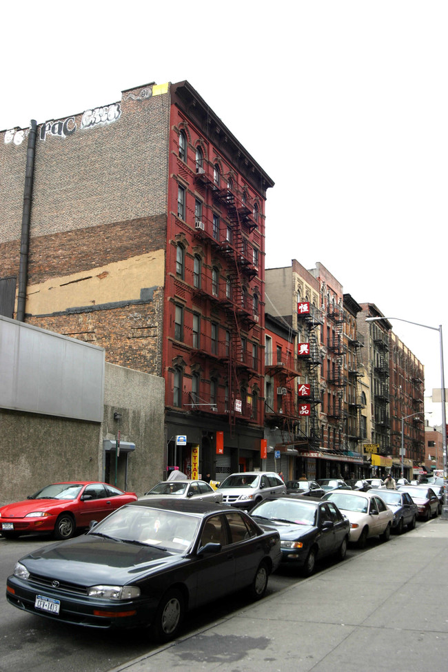 109 Ludlow St in New York, NY - Building Photo - Building Photo